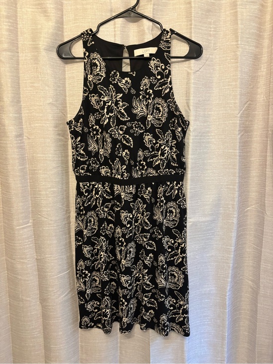 LOFT Dresses & Skirts - LOFT Black & White Floral Midi Dress